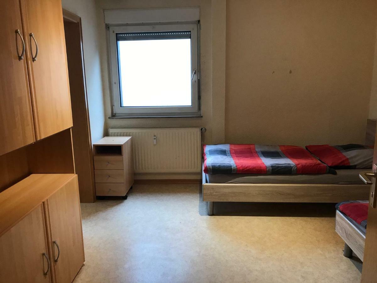 Messe Cgn/Dus Grossraeumige Wohnung In Guter Verkehrslage Leverkusen Exterior photo